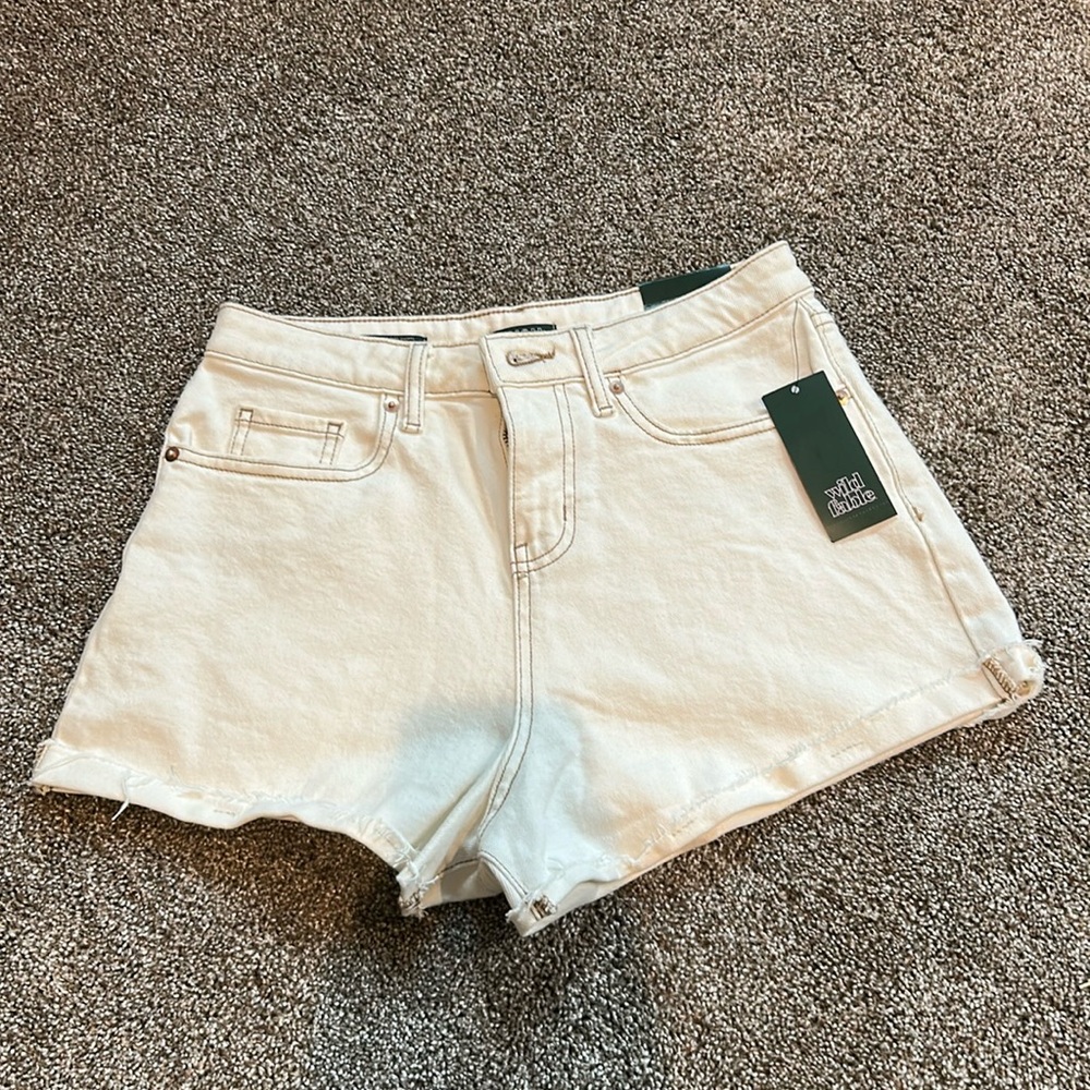 Brand new, size 4 high rise rolled cuff wildfable shorts